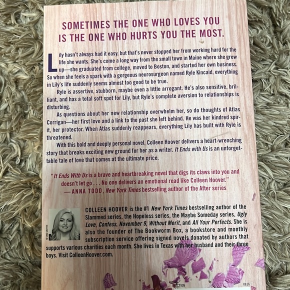 It Ends With Us By Colleen Hoover. - Picture 3 of 3